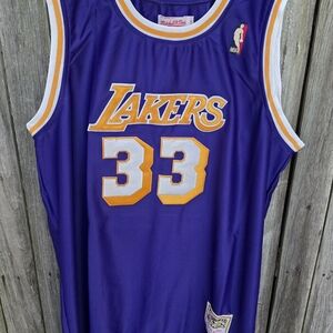 KAREEM ABDUL JABBAR MITCHELL AND NESS LAKERS #33 JERSEY